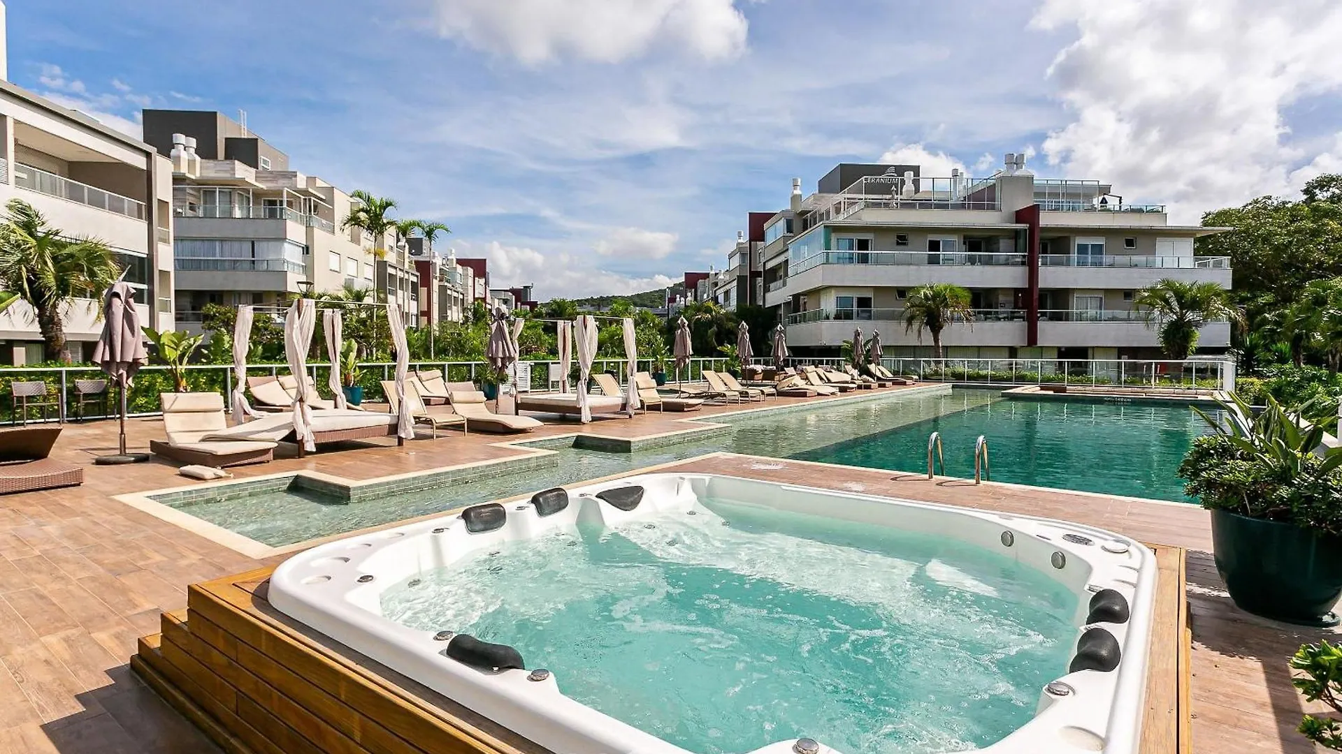 דירה Florianópolis Apto No Cond Thai Beach Home Spa Frente Mar Tbs106